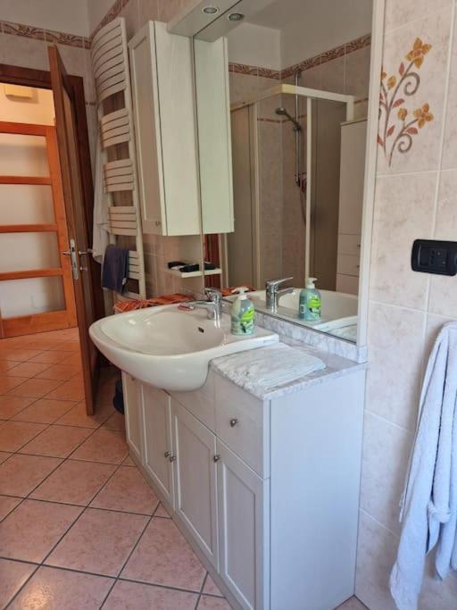 Apartamento Officium Su Piazzetta Turín Exterior foto