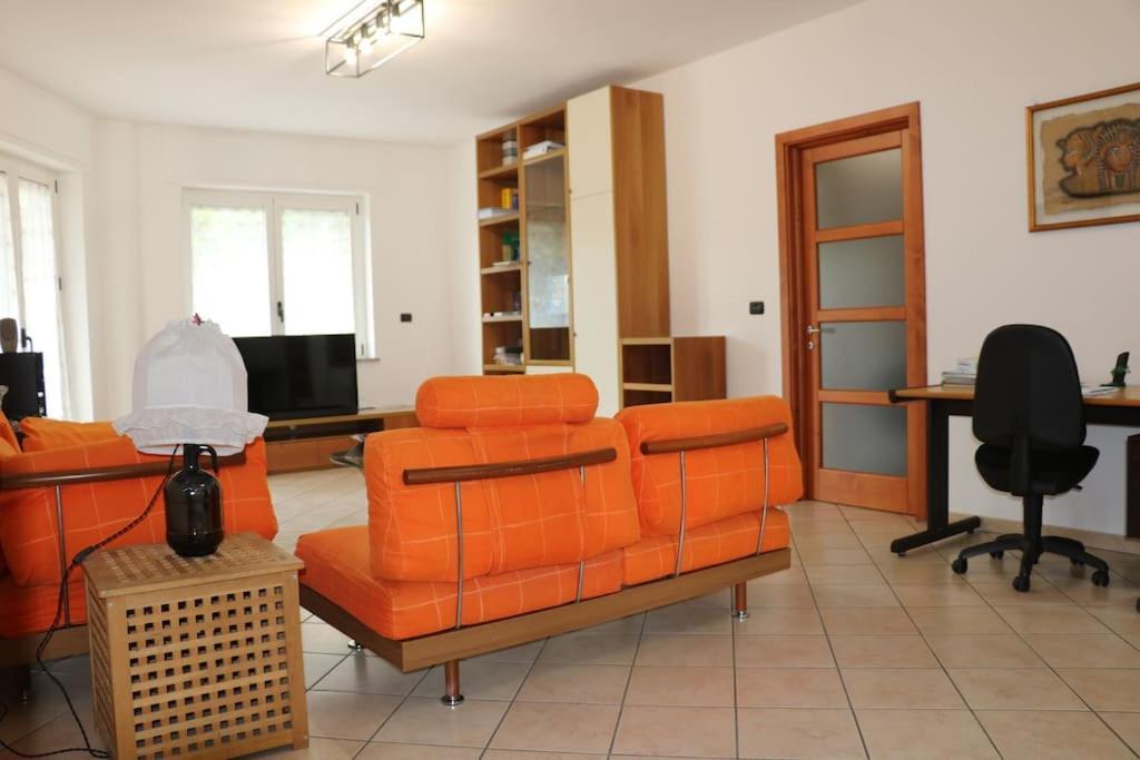 Apartamento Officium Su Piazzetta Turín Exterior foto